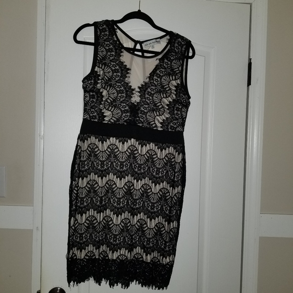 Xl black lace dress with a cream underlay - Picture 1 of 2
